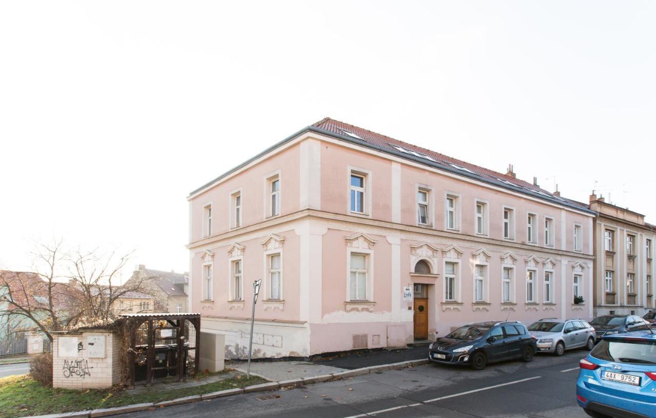 Jane'S Attic Apartment Praag Buitenkant foto