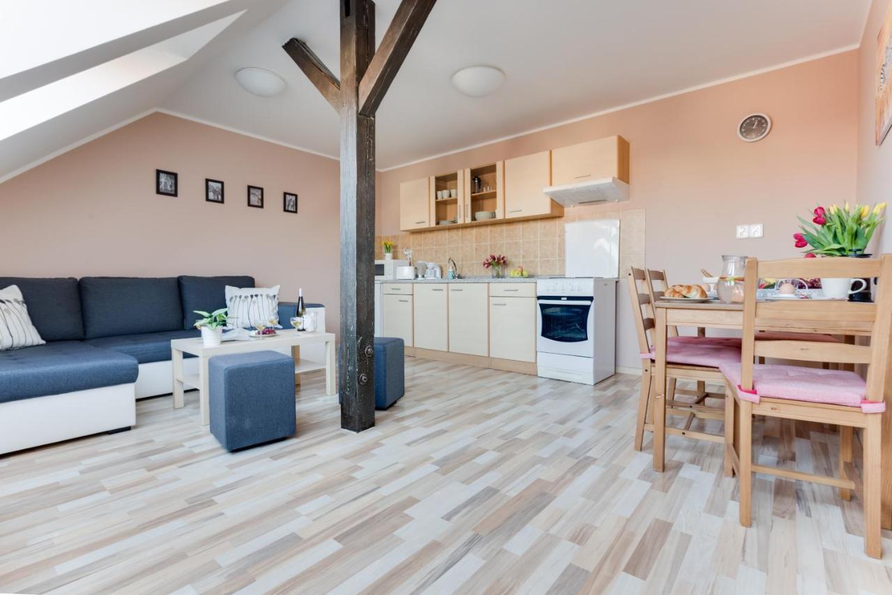 Jane'S Attic Apartment Praag Buitenkant foto