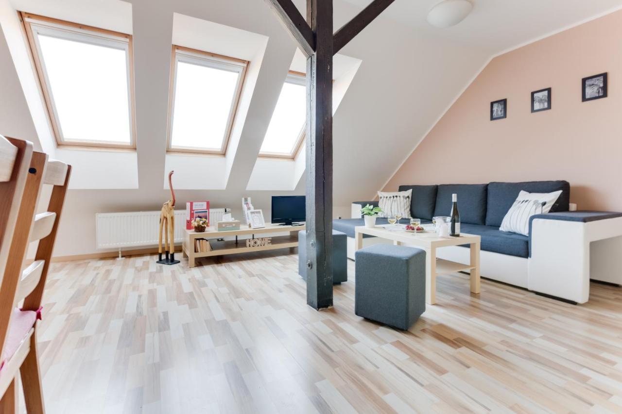 Jane'S Attic Apartment Praag Buitenkant foto